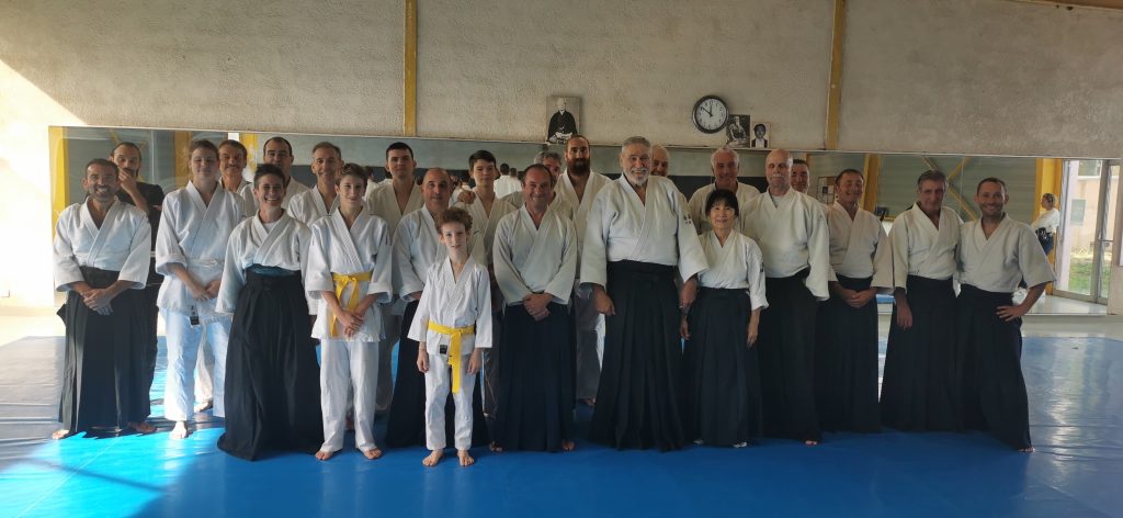 Une photo de groupe à la fin du stage du 15 Octobre 2023.